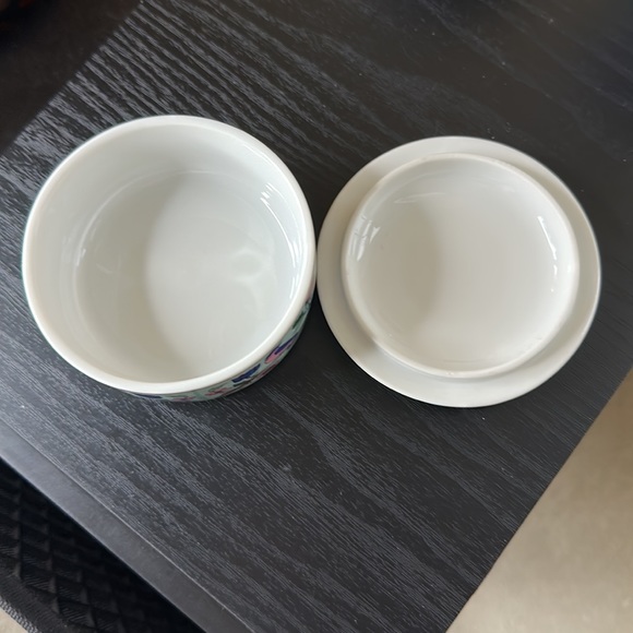 Pier 1 3-Piece Ceramic Bath Accessory Set - Picture 4 of 16